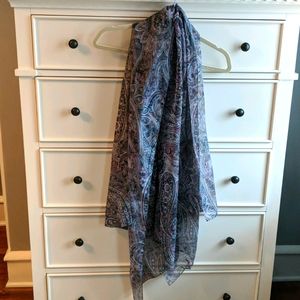 Lightweight scarf